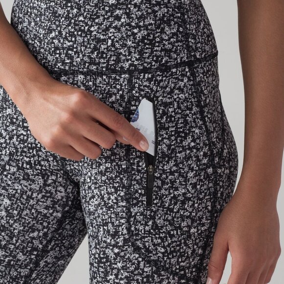 Lululemon Invigorate 7/8 Tight - Picture 3 of 8